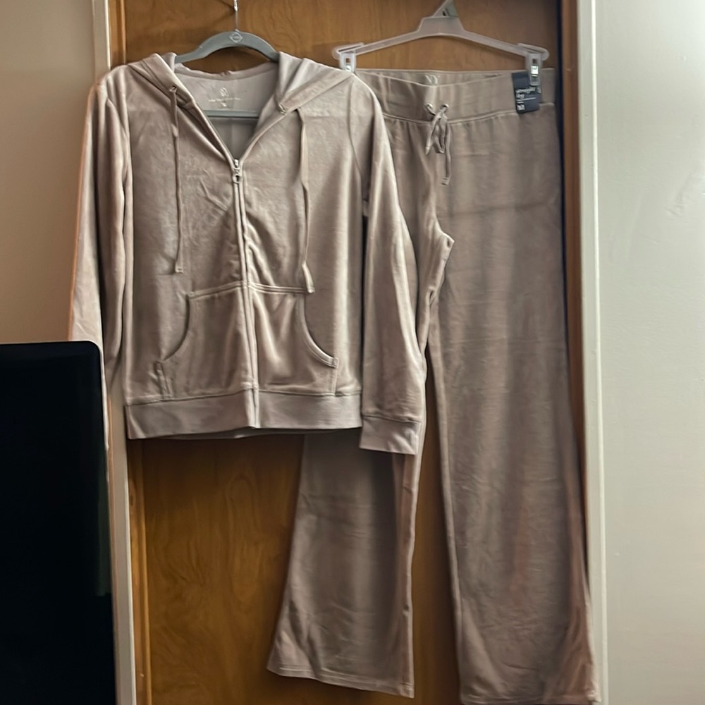 Velour jacket and pant set